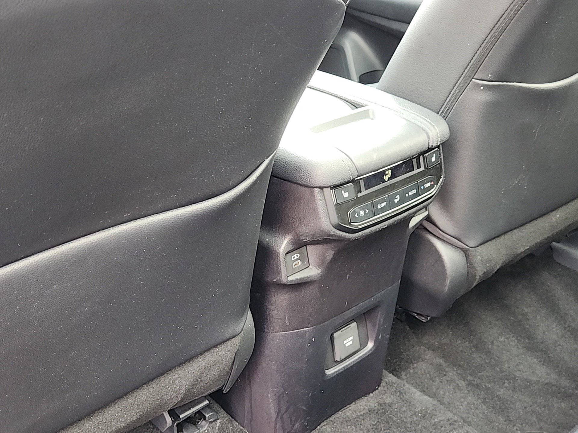 2024 Toyota Grand Highlander Limited - Photo 26