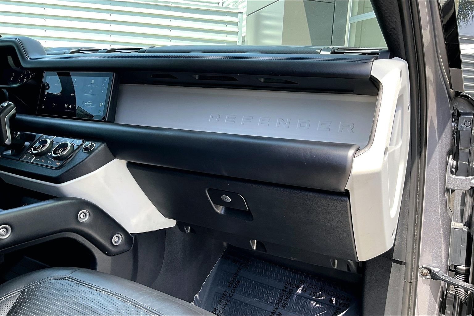 Used 2020 Gray Land Rover HSE image 16