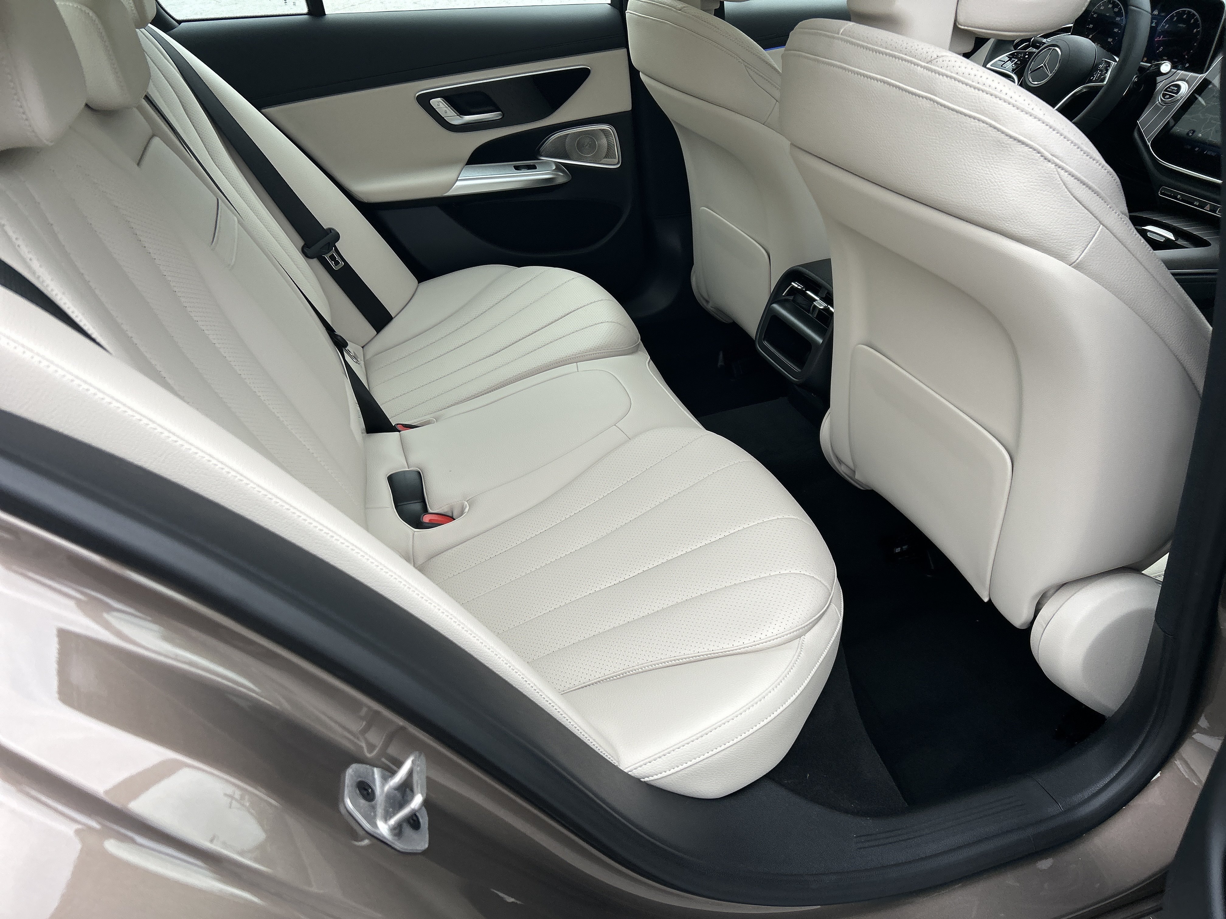 New 2026 Sonoran Brown Metallic Mercedes-Benz E 350 Sedan image 40
