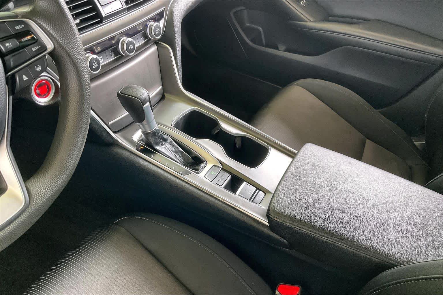 Used 2021 Lunar Silver Metallic Honda LX image 14