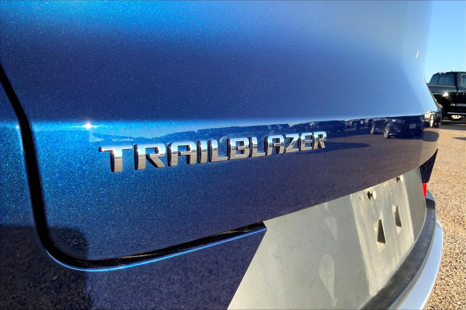 Used 2022 Blue Glow Metallic Chevrolet LT image 31