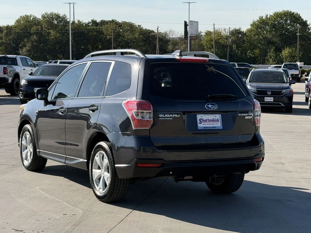 Used 2016 Gray Subaru 2.5i Premium image 4