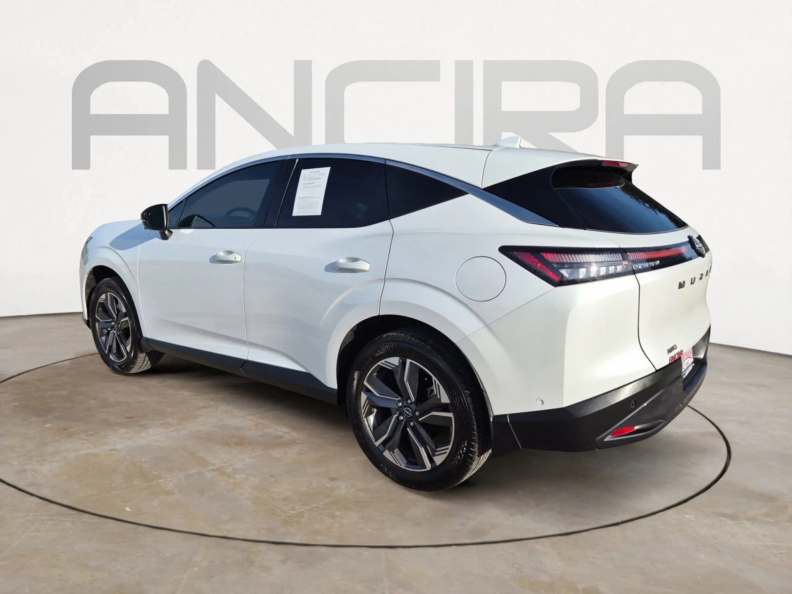 Used 2025 Everest White Pearl Tricoat Nissan SL image 8