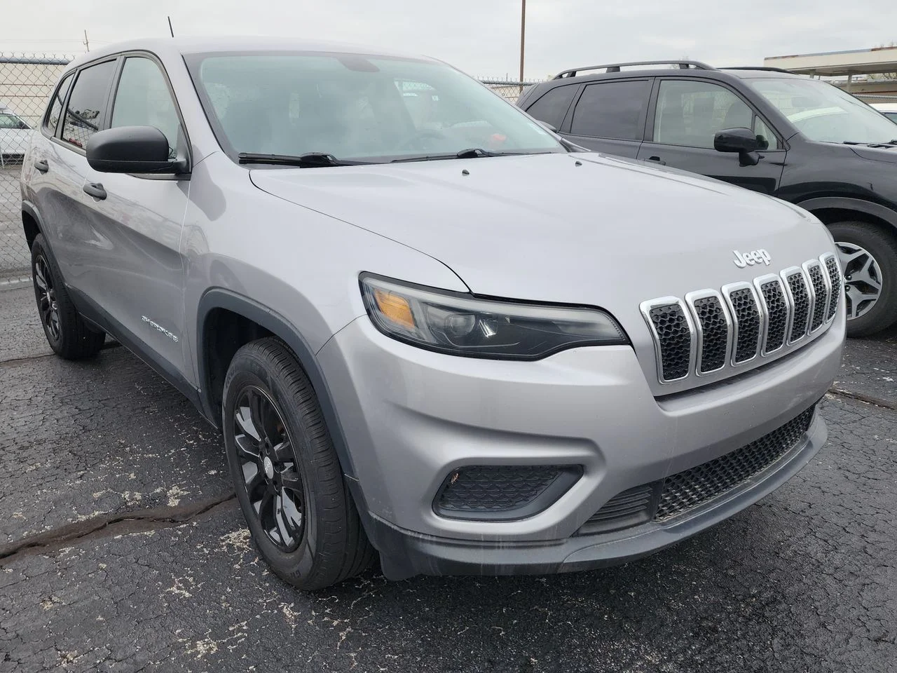 2021 Jeep Cherokee Sport