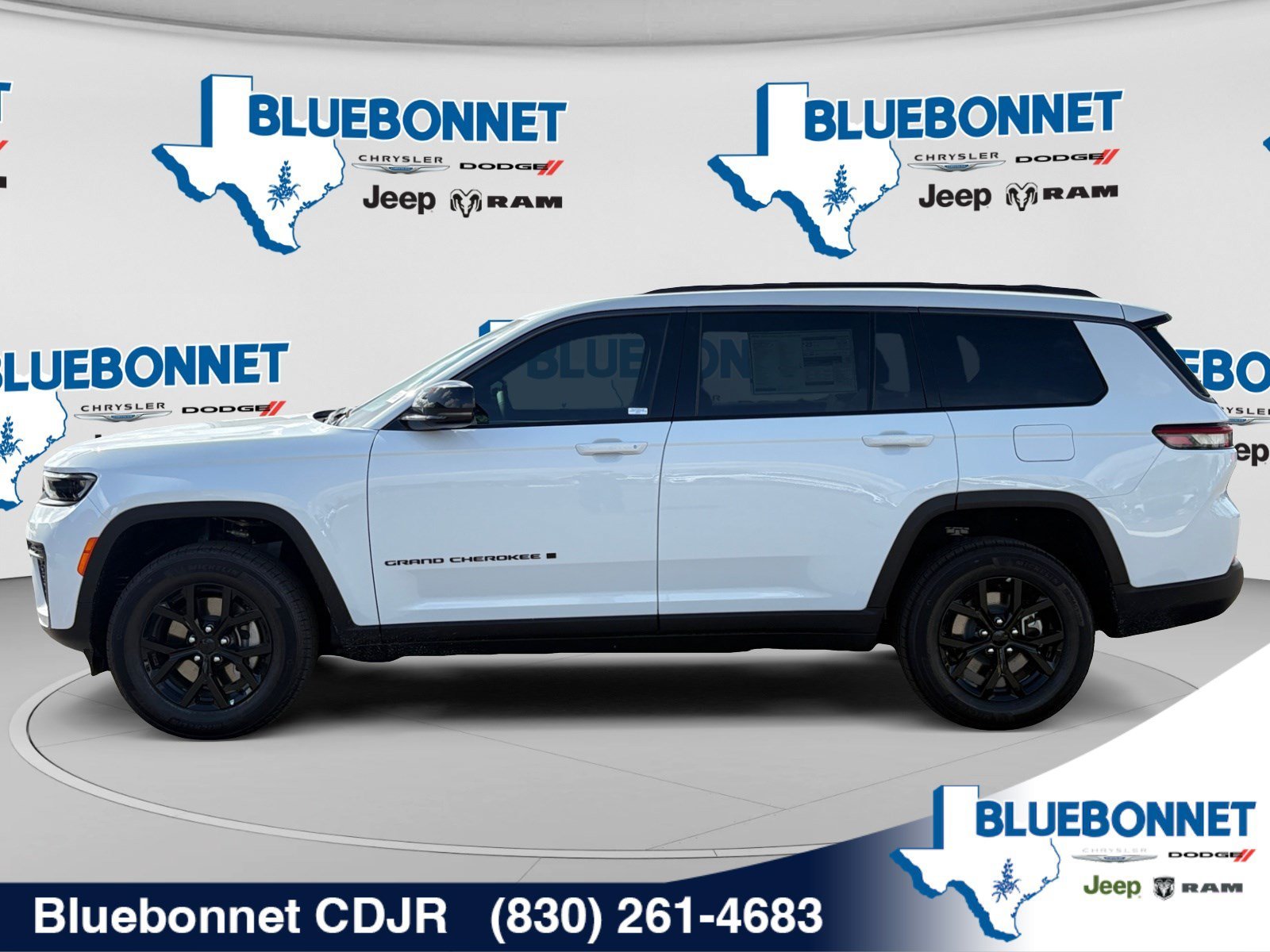 New 2026 Bright White Clear-Coat Exterior Paint Jeep Laredo Altitude image 8