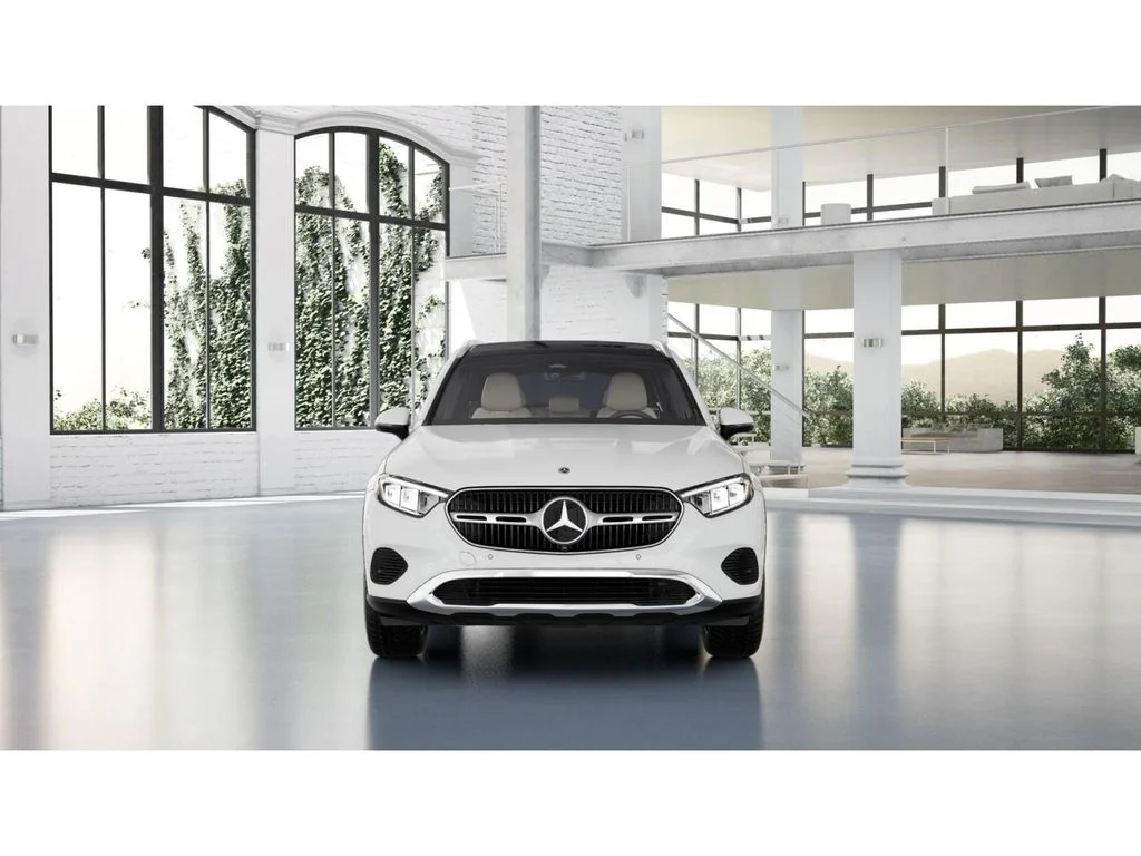 New 2027 White Mercedes-Benz GLC 300 image 7