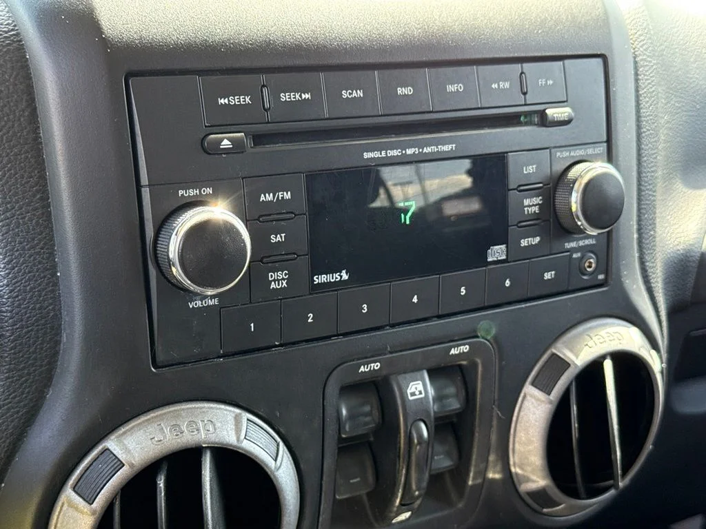 Used 2013 Bright White Jeep Unlimited Sport image 28