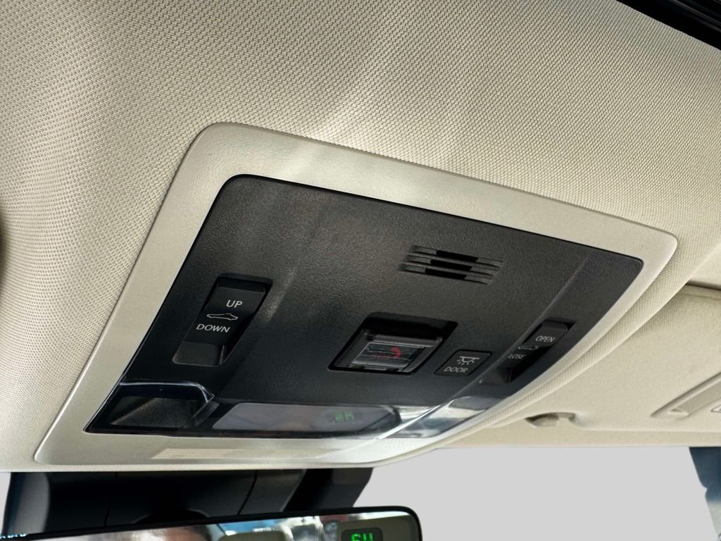 Used 2023 White Lexus 350 image 28