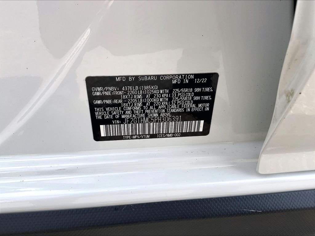 Used 2023 Crystal White Pearl Subaru Limited image 32