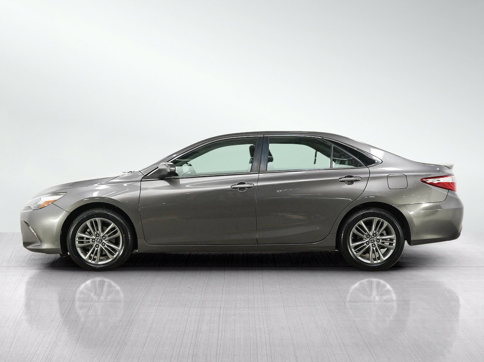 Used 2017 Toyota Camry SE with VIN 4T1BF1FK6HU388700 for sale in Burnsville, Minnesota