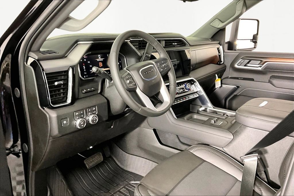 2026 GMC Sierra 3500HD Denali - Photo 8