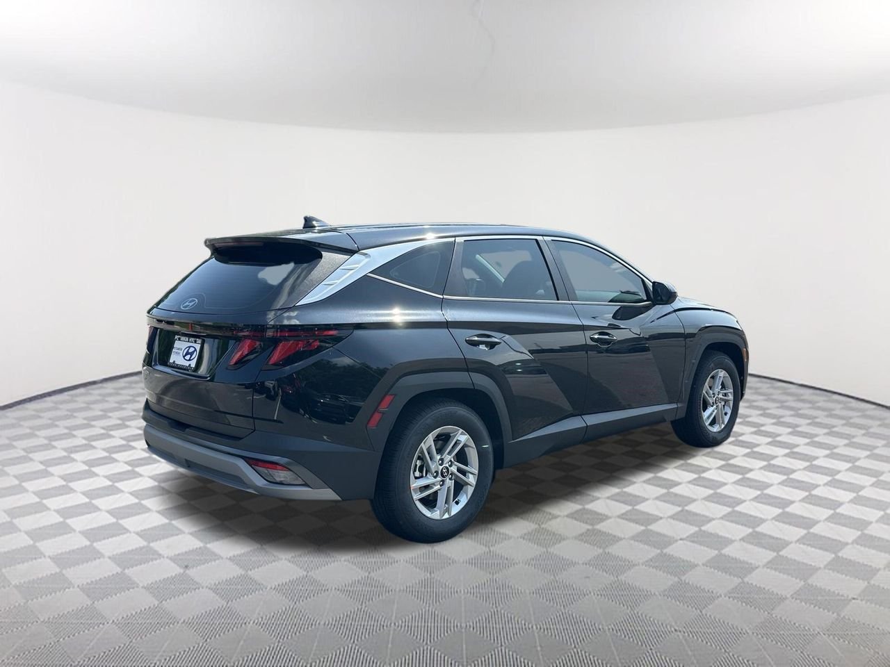 New 2026 Phantom Black Hyundai SE image 5