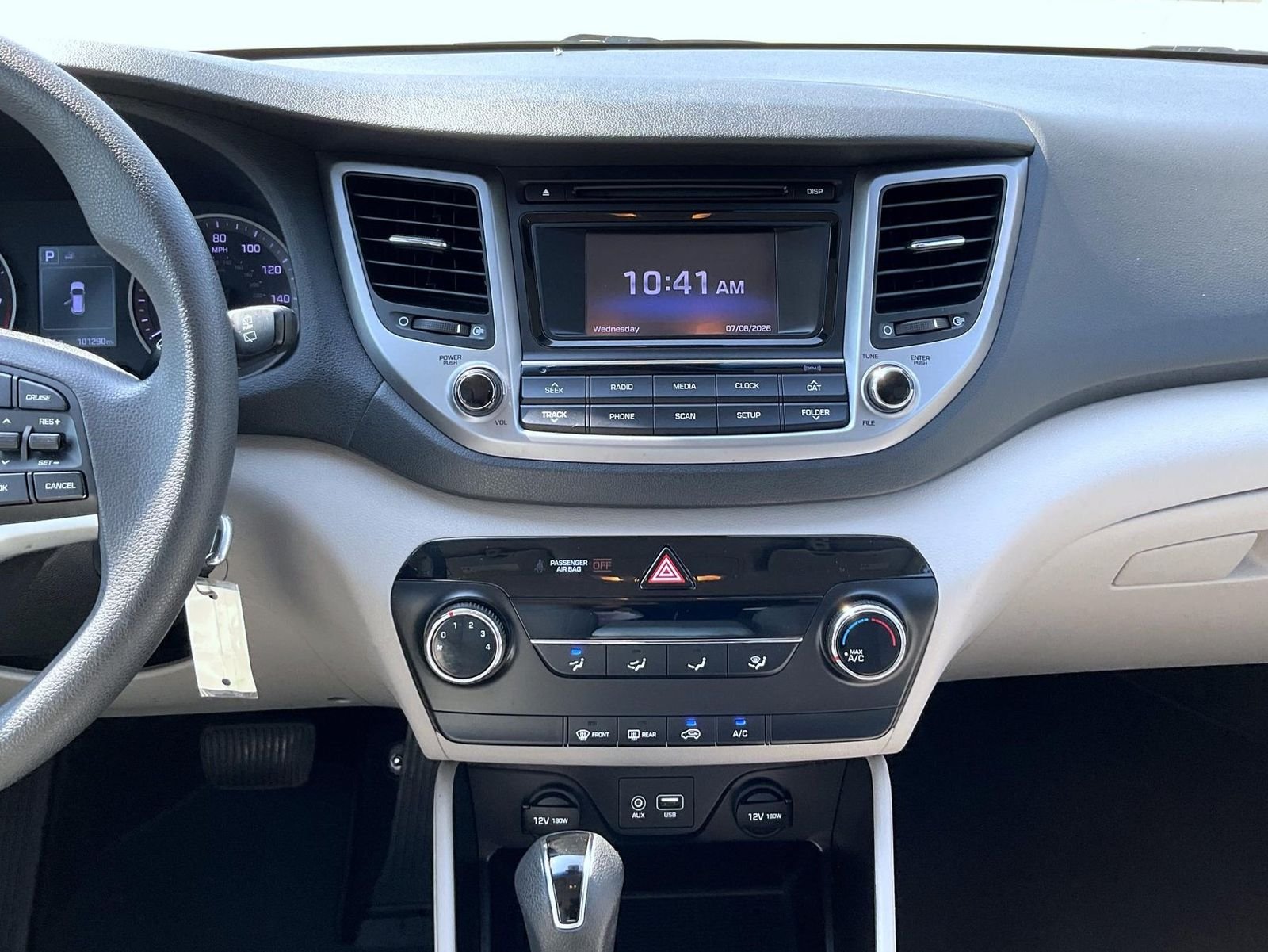 Used 2017 White Hyundai Eco image 13