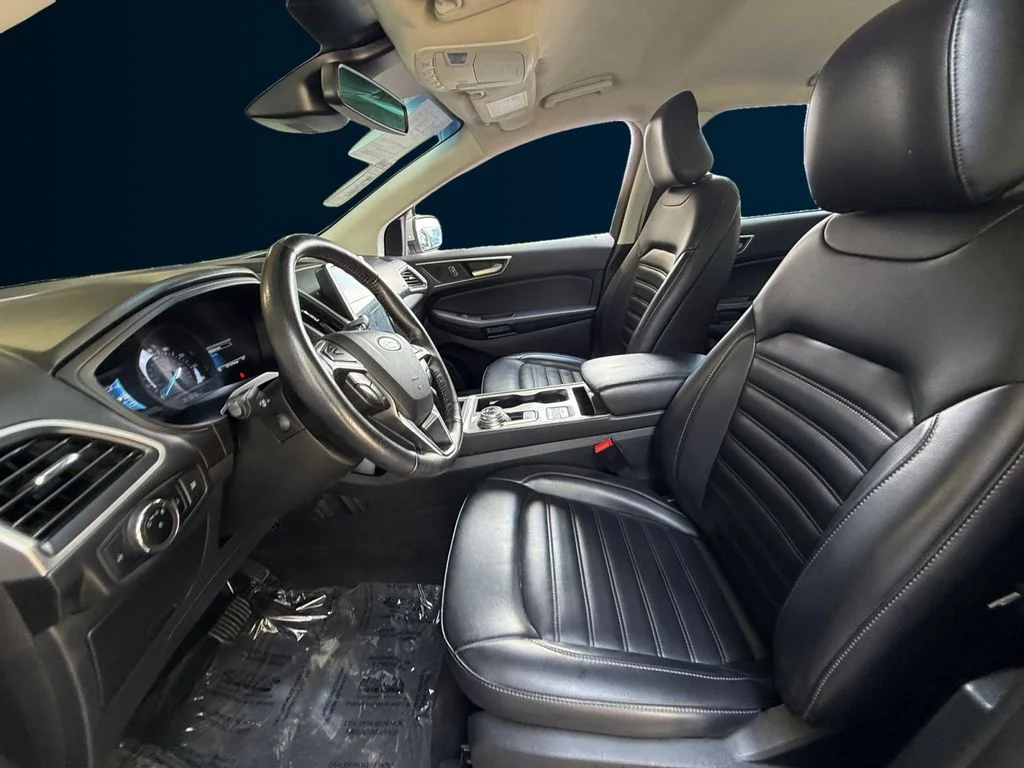 Used 2024 Silver Ford SEL image 10