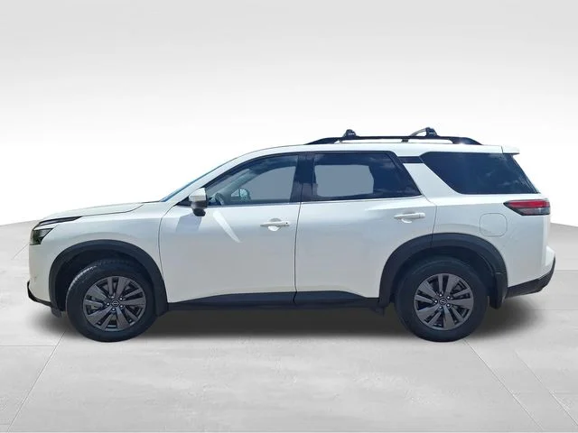 Used 2024 White Nissan SV image 5
