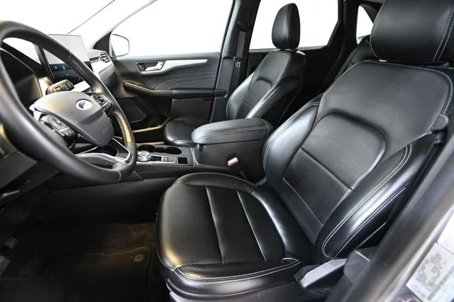 Used 2024 Silver Ford Platinum image 8