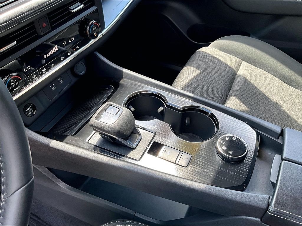 Used 2025 Silver Nissan SV image 20