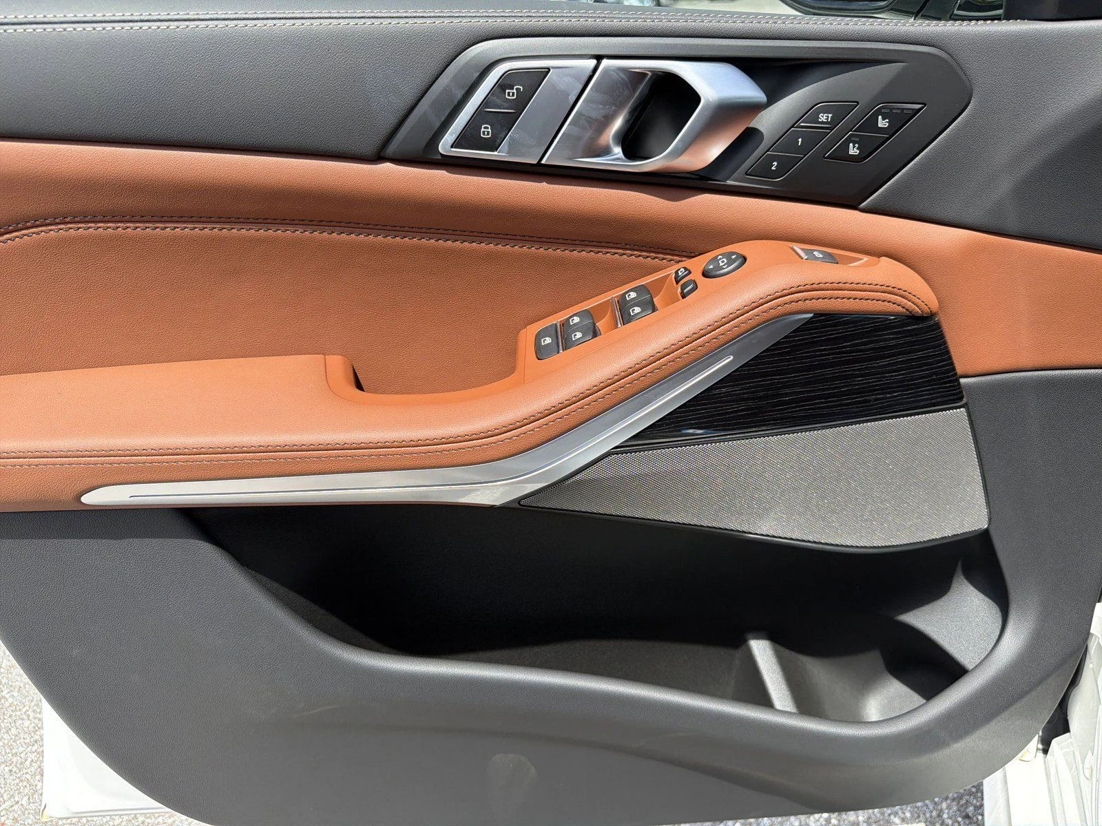 New 2026 Mineral White Metallic BMW M60i image 27
