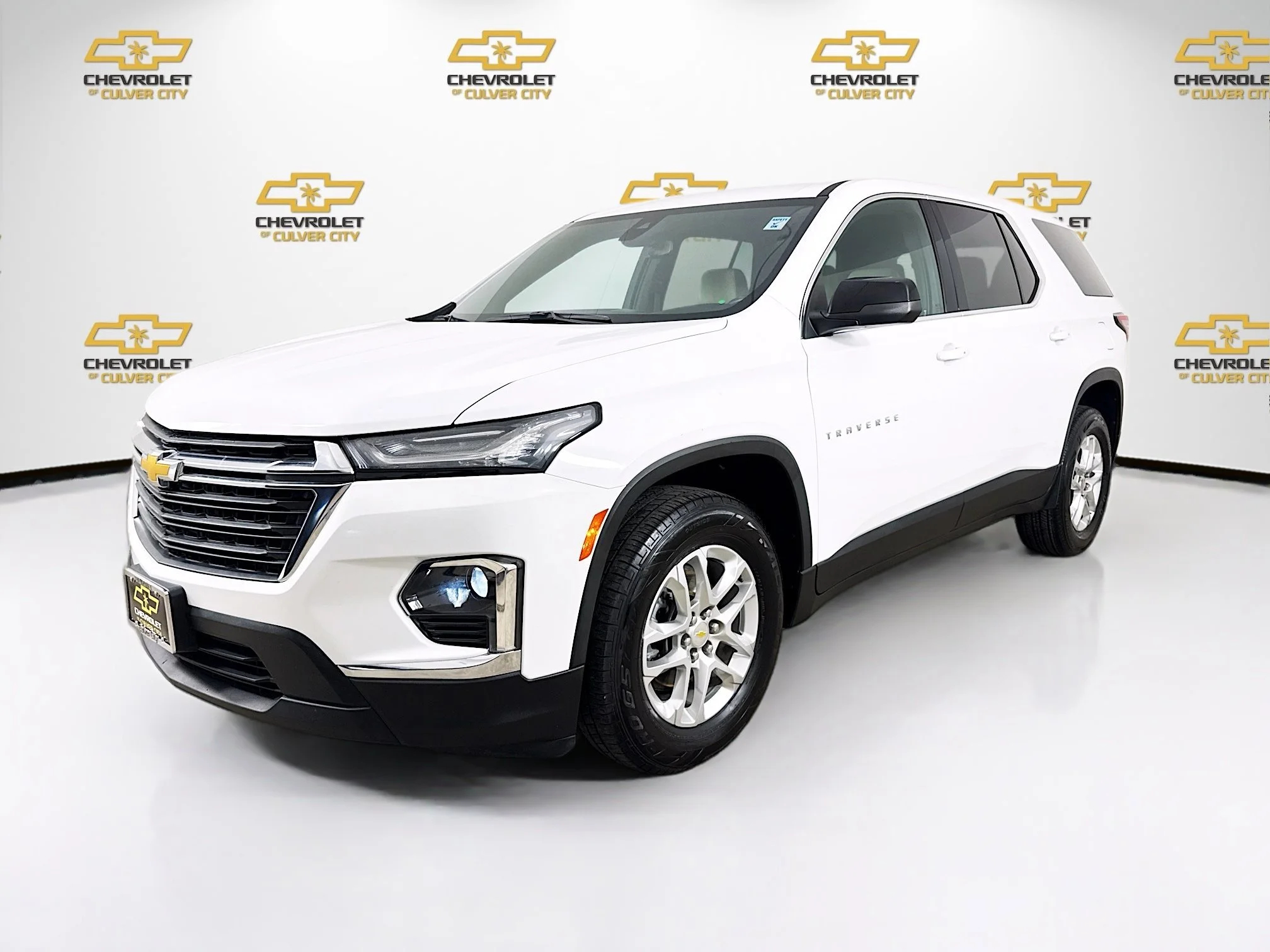 Used 2023 Summit White Chevrolet LS image 3