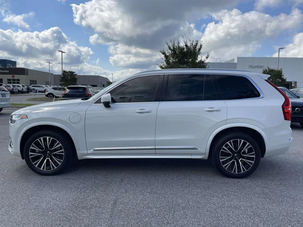 Used 2025 Crystal White Metallic Volvo Plus image 25