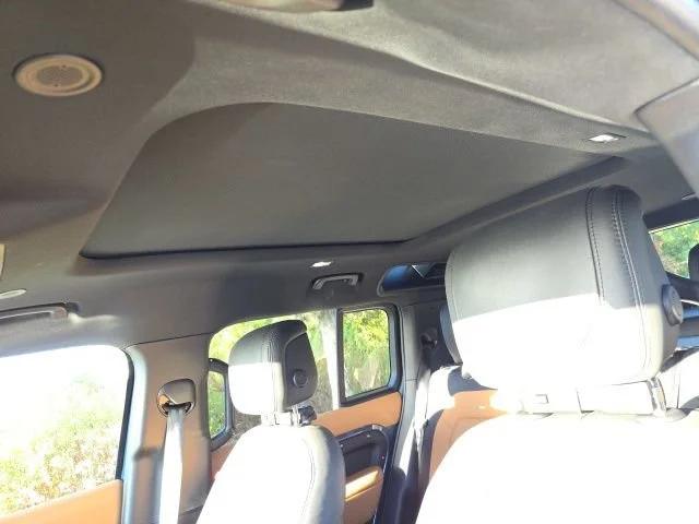 Used 2024 Blue Land Rover X-Dynamic SE image 14
