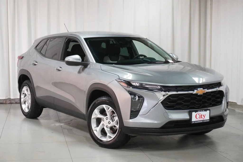 Used 2025 Sterling Gray Metallic Chevrolet LS image 5