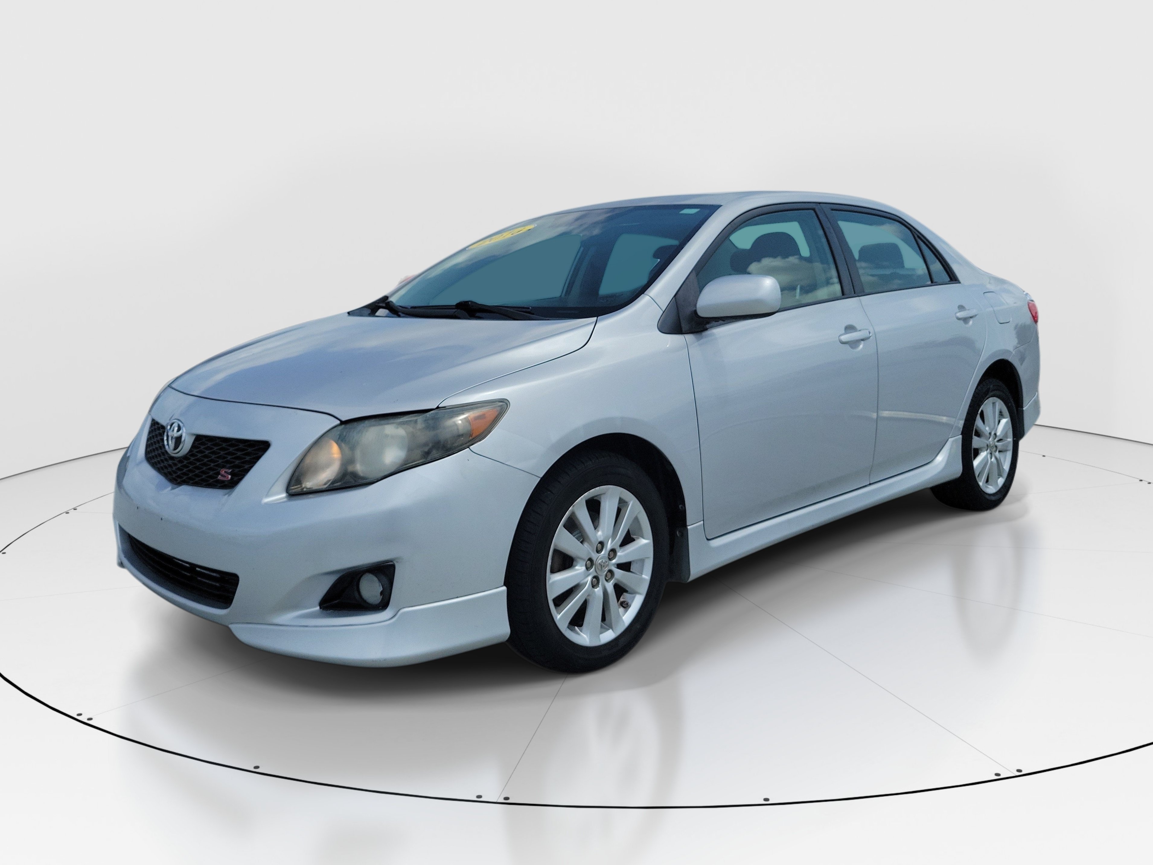 Used 2010 Silver Toyota S image 3