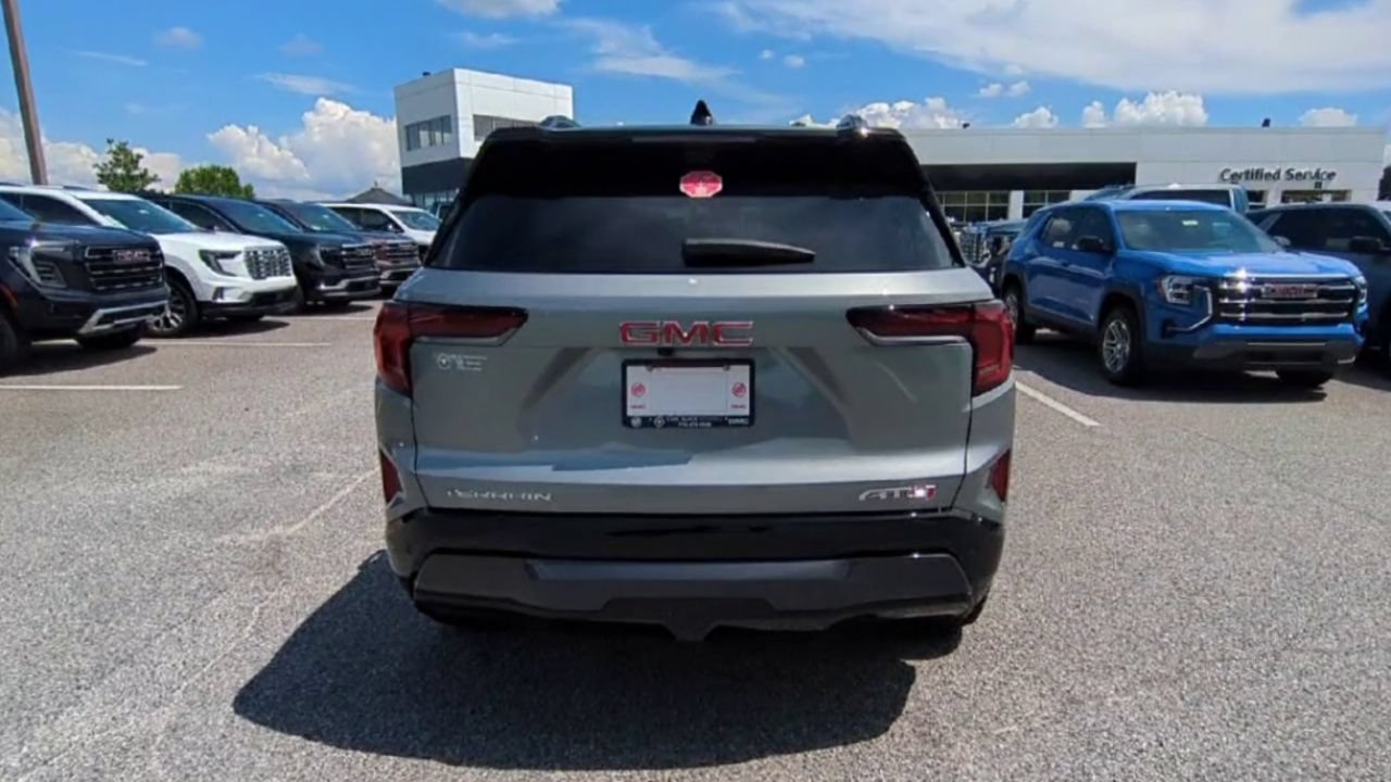 2026 GMC Terrain AT4 - Photo 8