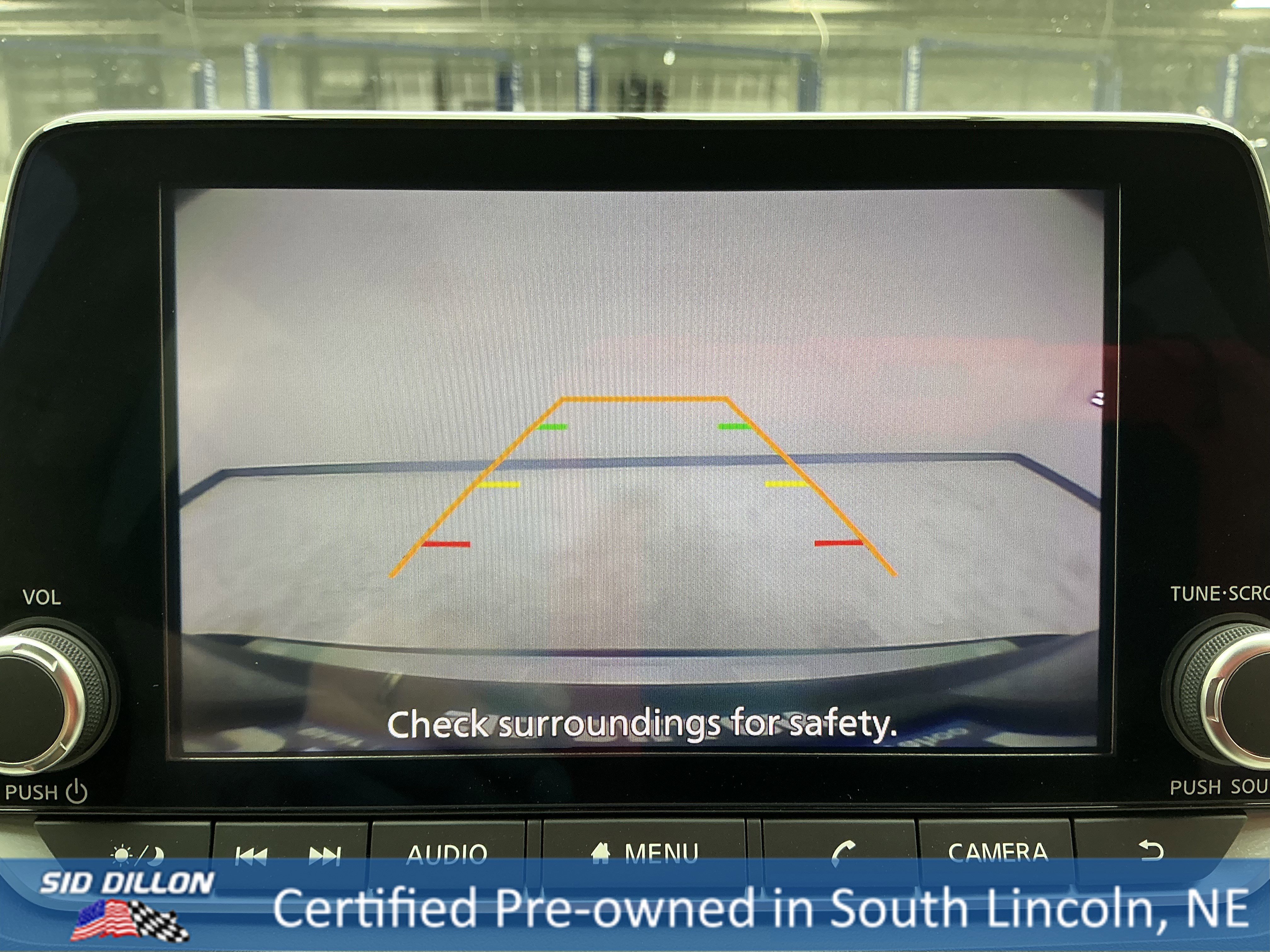 View vehicle photo 7