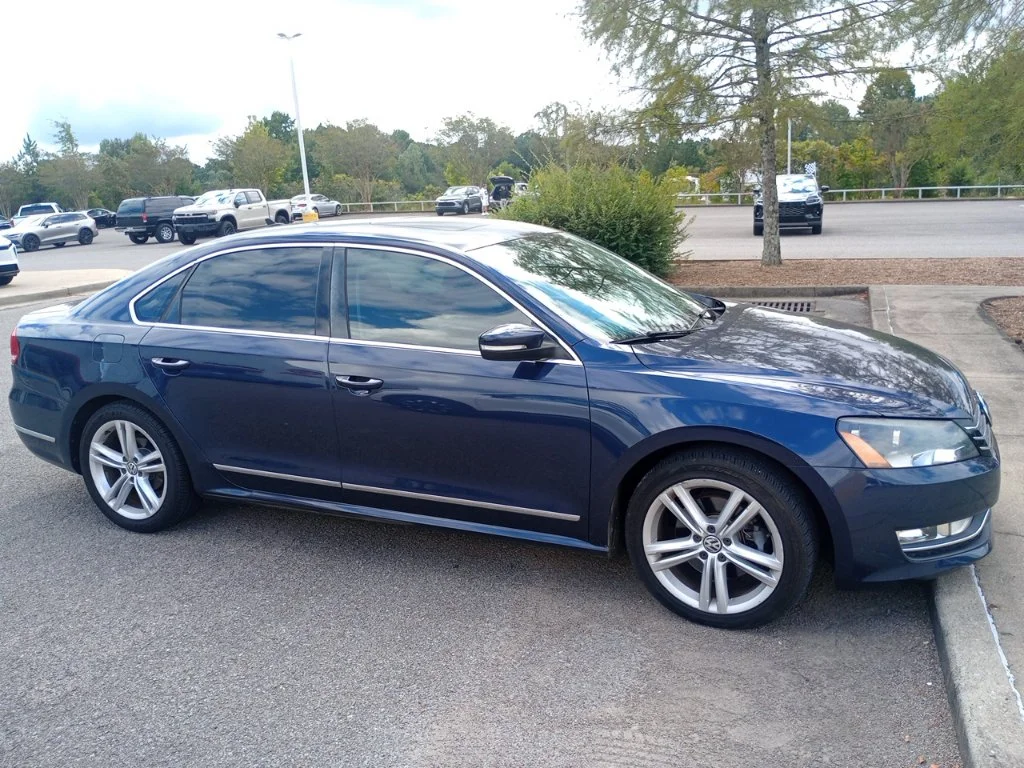 Used 2014 Blue Volkswagen SEL Premium image 1