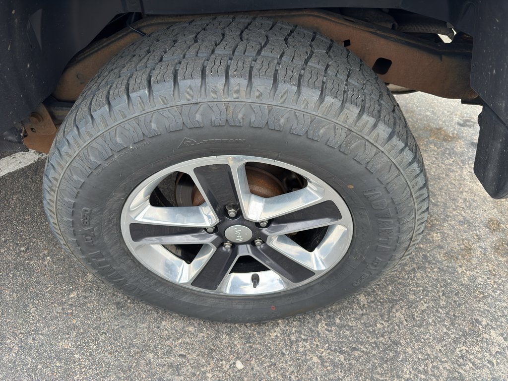 Used 2011 Black Clearcoat Jeep Sport image 27