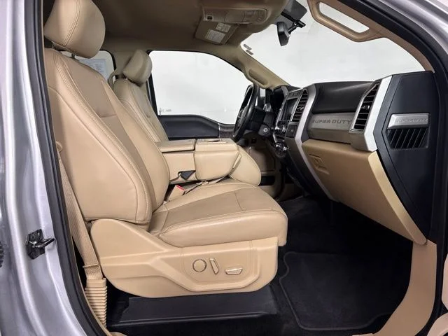 Used 2017 Silver Ford Lariat image 4