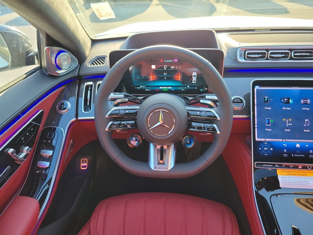 New 2026 MANUFAKTUR Moonlight White Magno Mercedes-Benz AMG® S 63 E 4MATIC® Sedan image 15