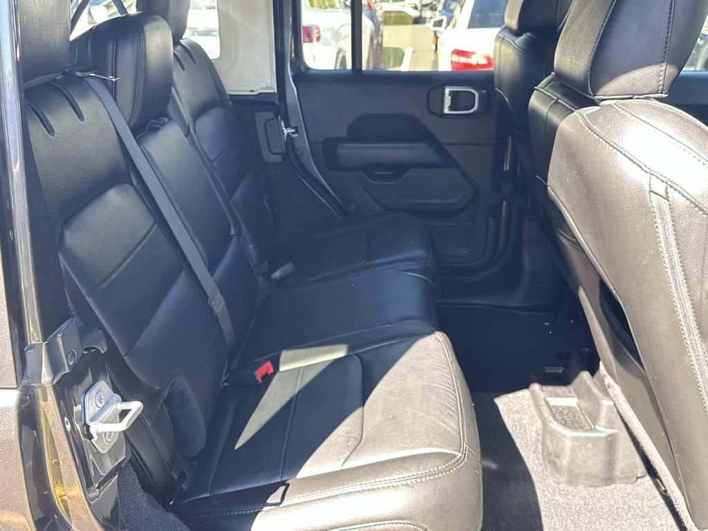 Used 2020 Crystal Metallic Jeep Unlimited Sahara Altitude image 13