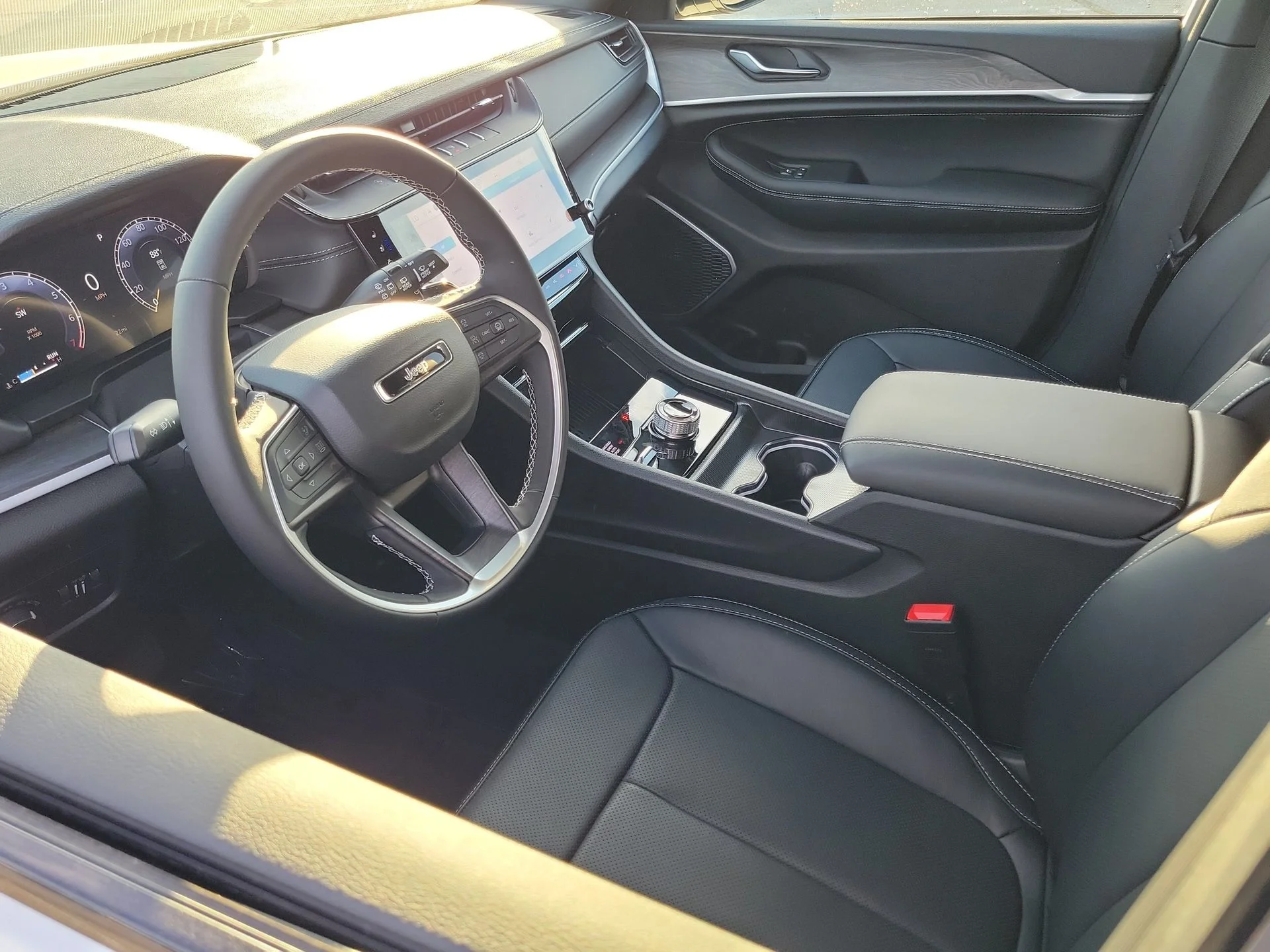 New 2026 White Jeep Limited Reserve image 3