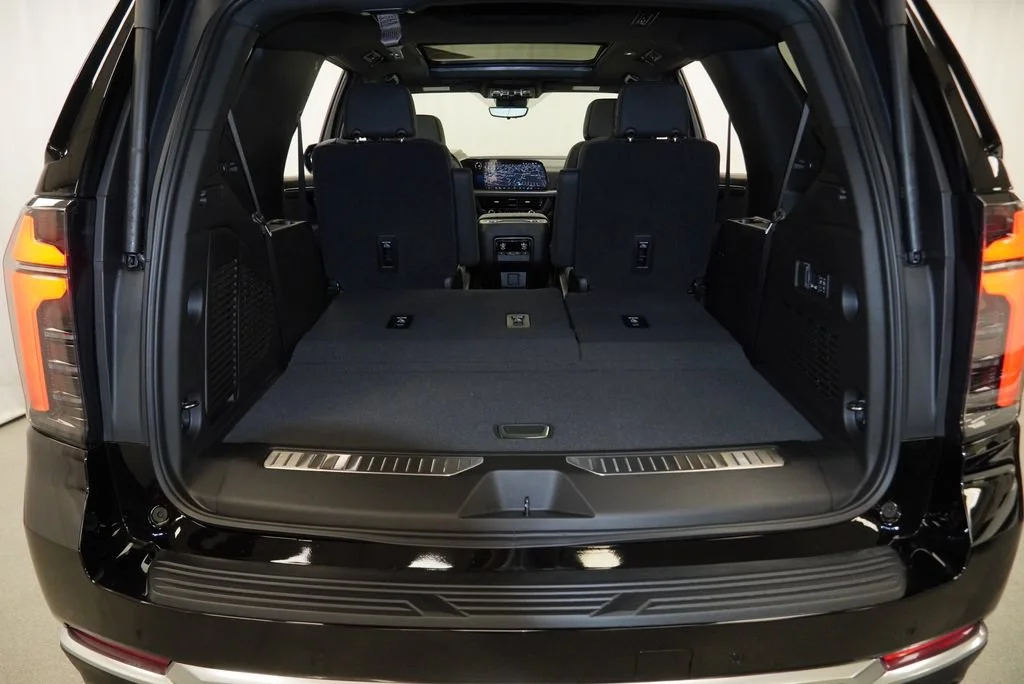 New 2026 Black Chevrolet High Country image 29