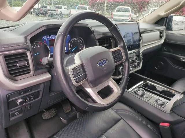 Used 2022 Black Ford XLT image 15