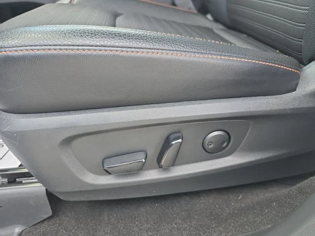 Used 2023 White Nissan Rock Creek image 29