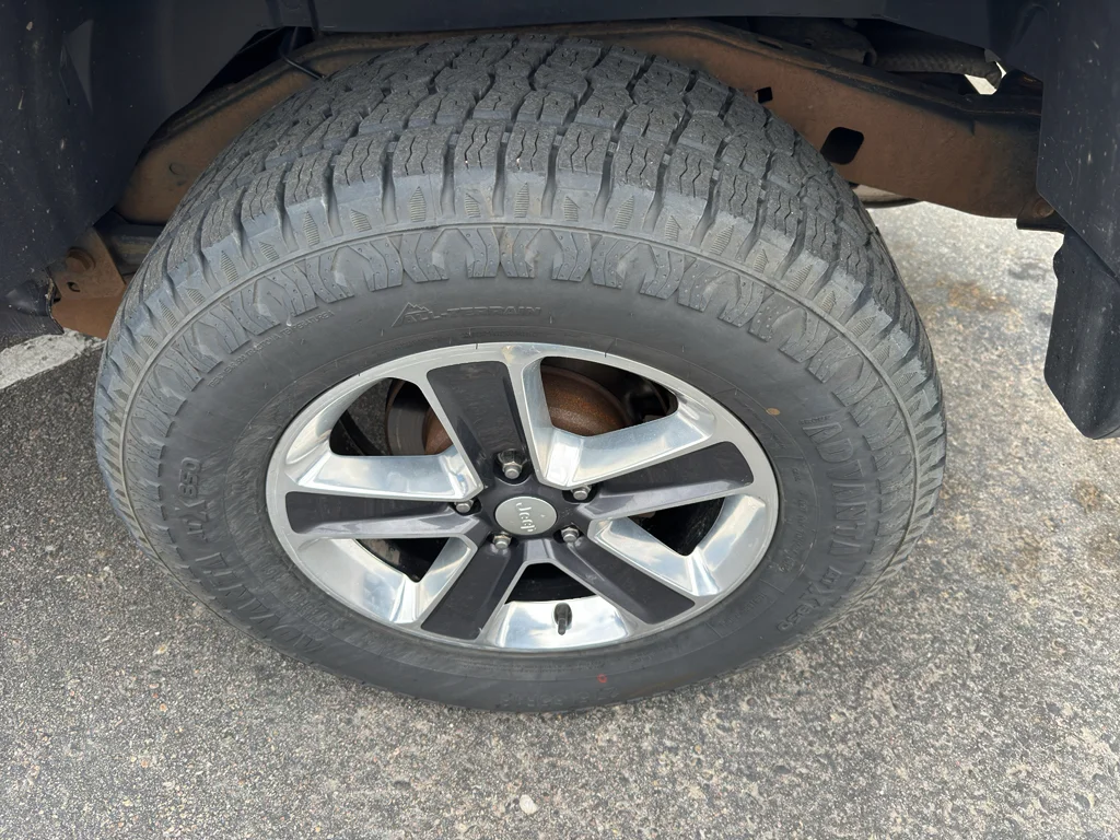Used 2011 Black Clearcoat Jeep Sport image 27