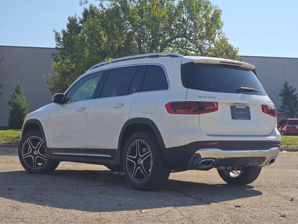 New 2026 Polar White Mercedes-Benz GLB 250 image 12