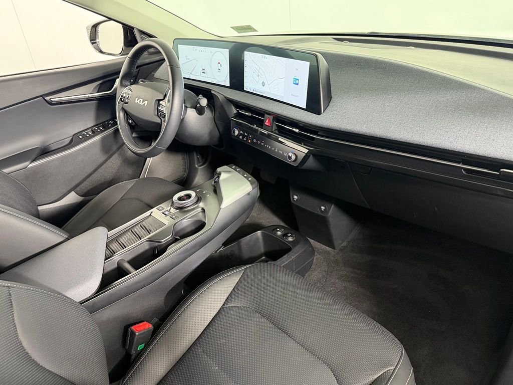 Used 2024 Glacier Kia Wind image 15
