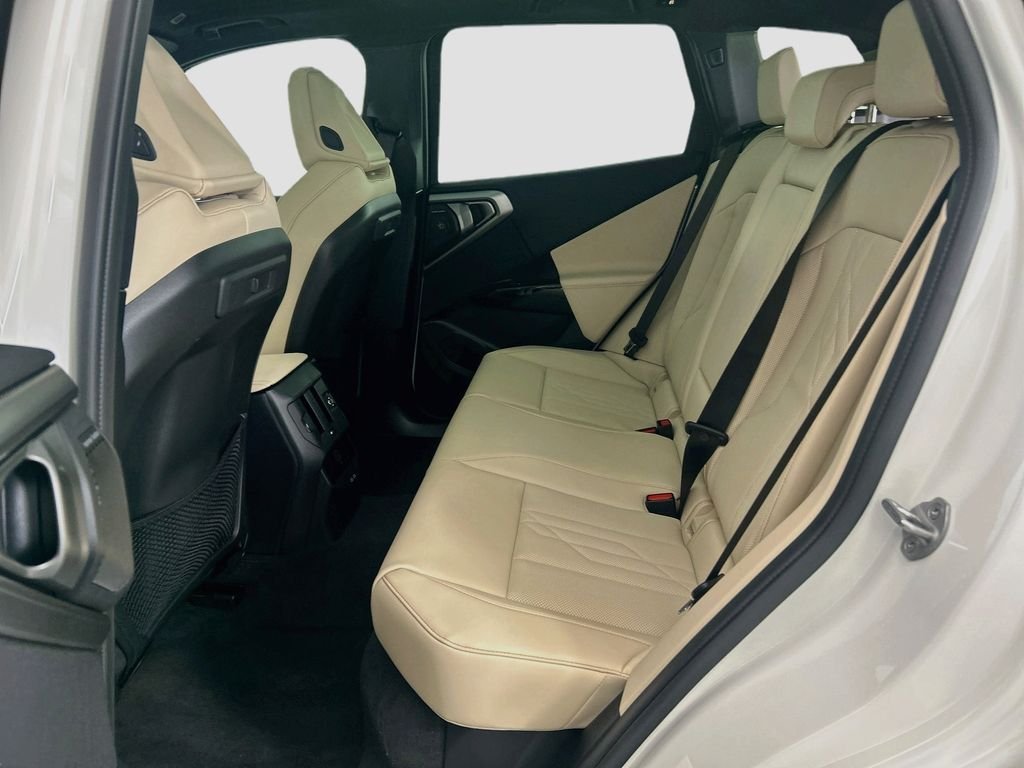 New 2026 Alpine White BMW 30 xDrive image 20