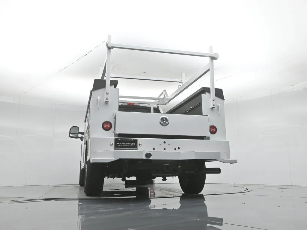 New 2026 Oxford White Ford XLT image 55