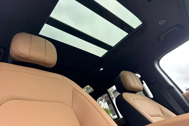 New 2026 Woolstone Green Land Rover X image 16