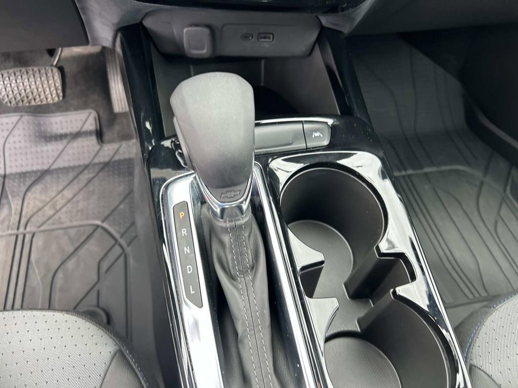Used 2025 Sterling Gray Metallic Chevrolet LT image 30