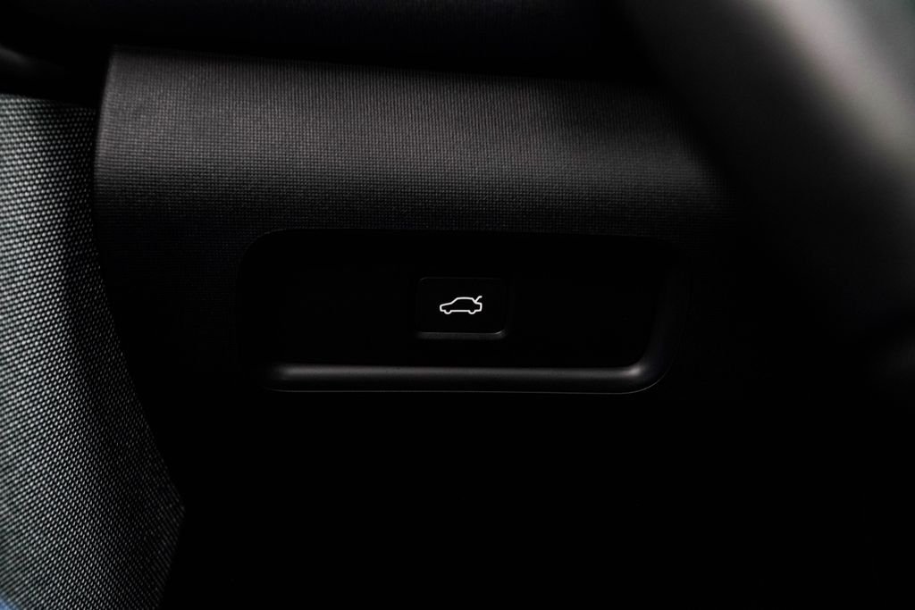 Used 2024 Blue Polestar Long Range Dual Motor image 31