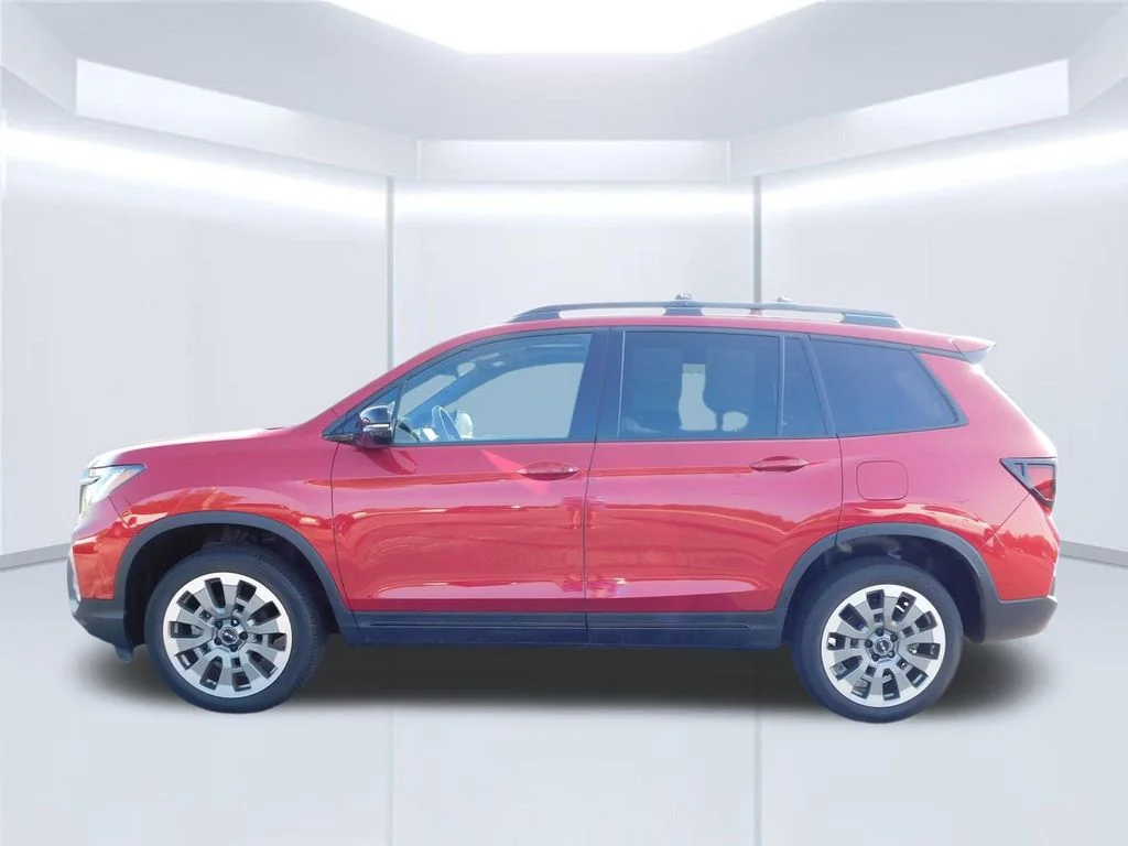 Used 2025 Red Honda Black Edition image 6