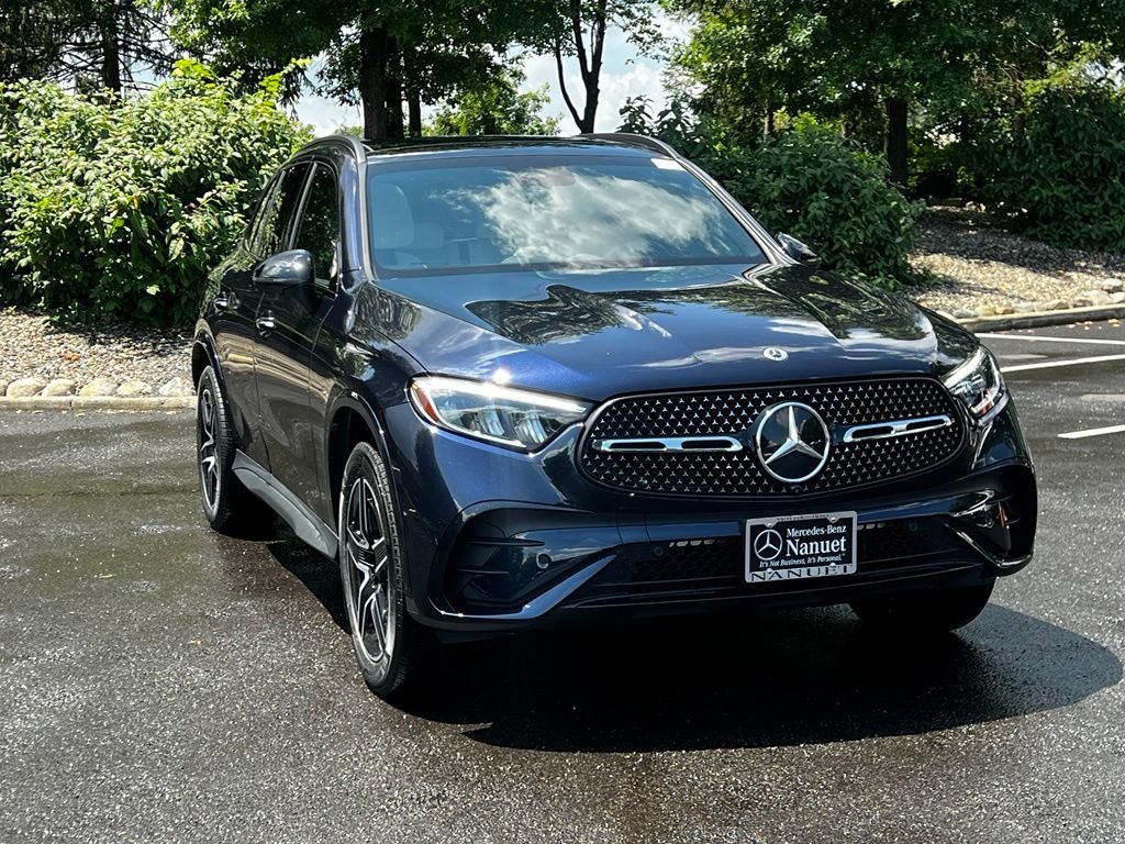 Used 2023 Blue Mercedes-Benz GLC 300 image 3