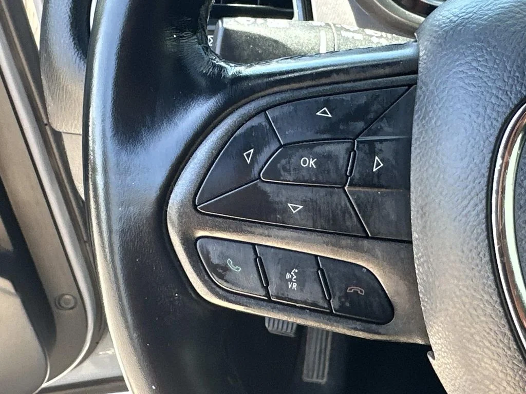 Used 2021 Gray Dodge SXT image 25