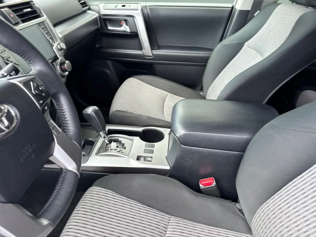 Used 2024 Classic Silver Metallic Toyota SR5 image 19